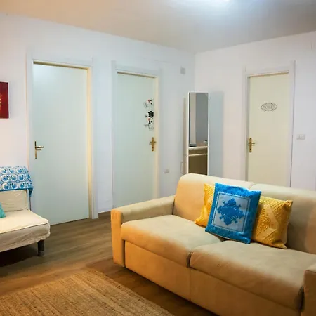 Viale Sardegna - Basement House