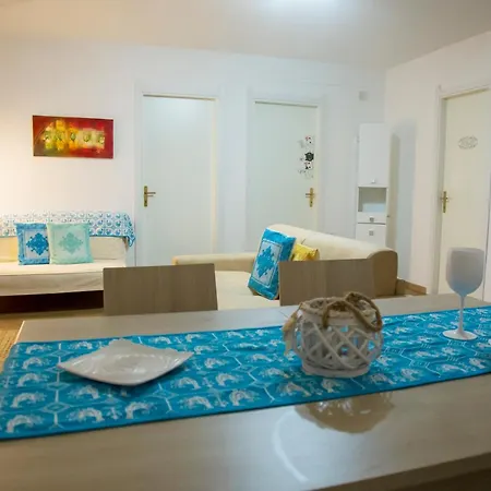 Viale Sardegna - Basement House Apartmán *